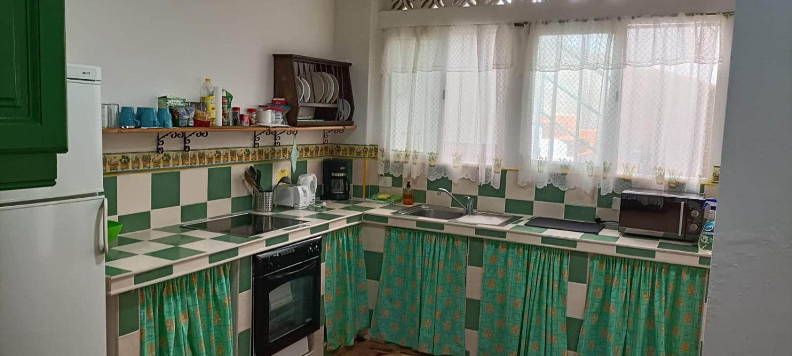 Habitacion Matrimonial En Un Bajo Bano Compartido Areas Compartidas Abades  Dış mekan fotoğraf