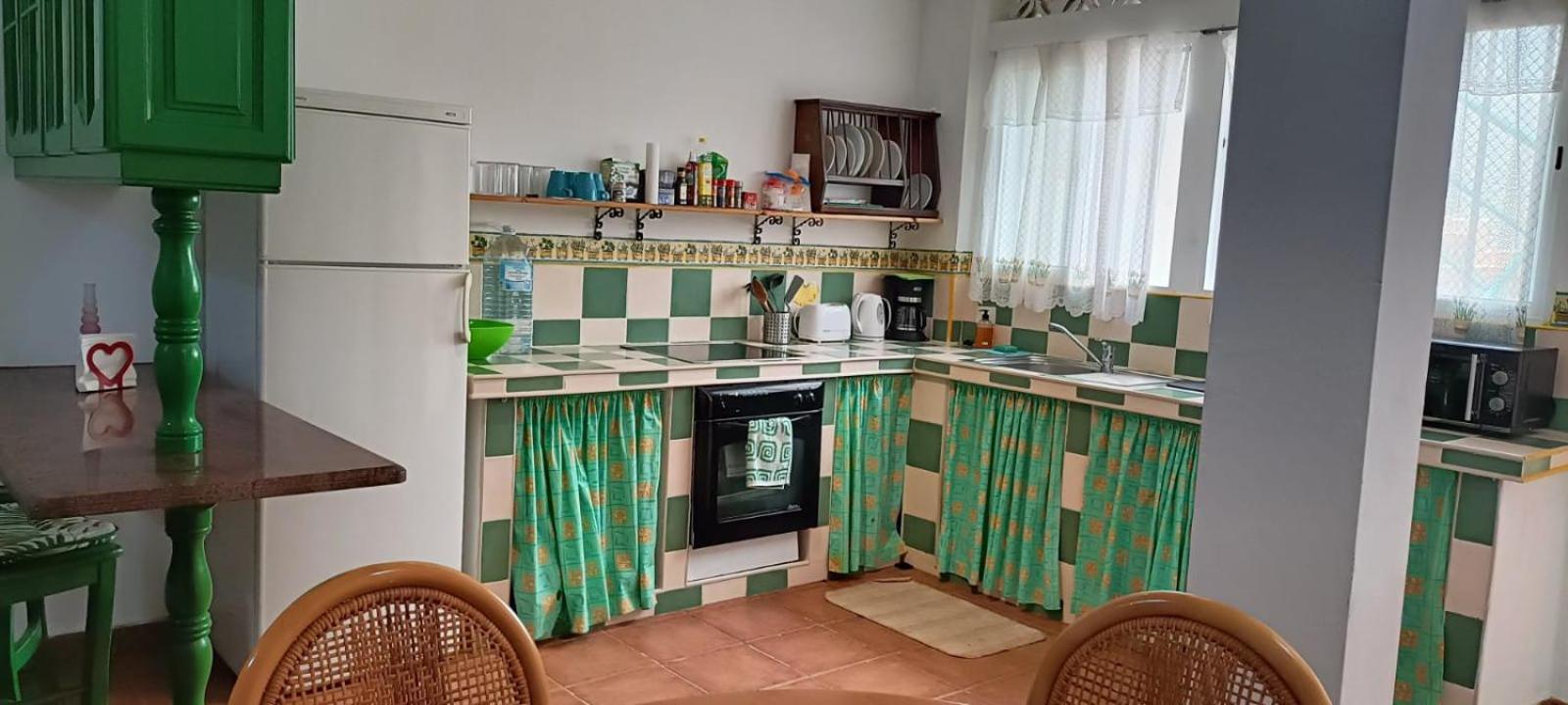 Habitacion Matrimonial En Un Bajo Bano Compartido Areas Compartidas Abades  Dış mekan fotoğraf